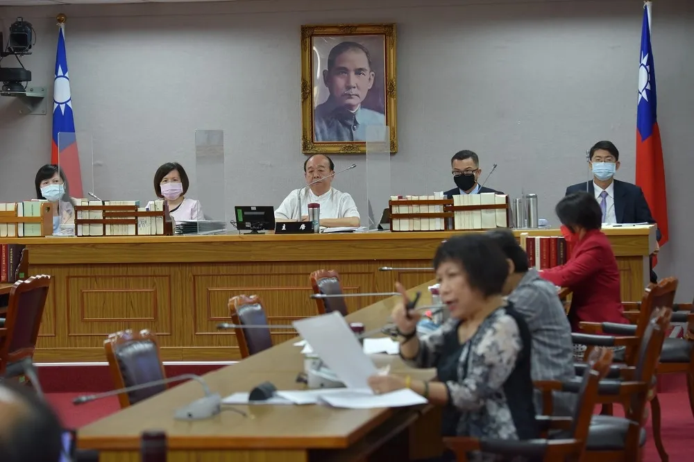 【國務機要費除罪攻防】被質問吳淑珍發票真假　柯建銘嗆費鴻泰：馬英九的是真的嗎