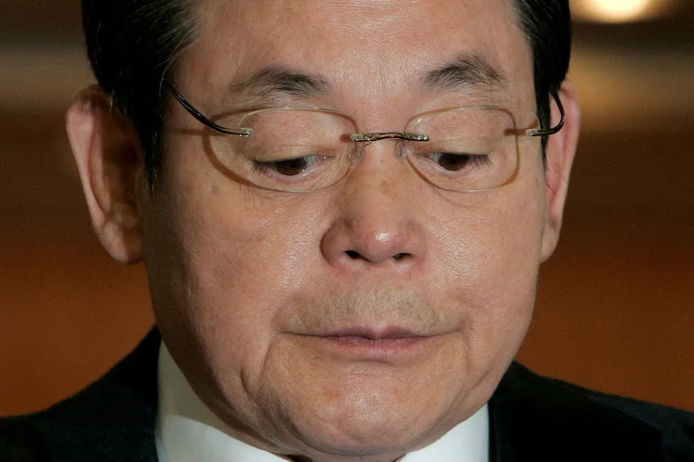 三星已故前會長李健熙天價遺產稅　稅率50%、總額逾3千億台幣