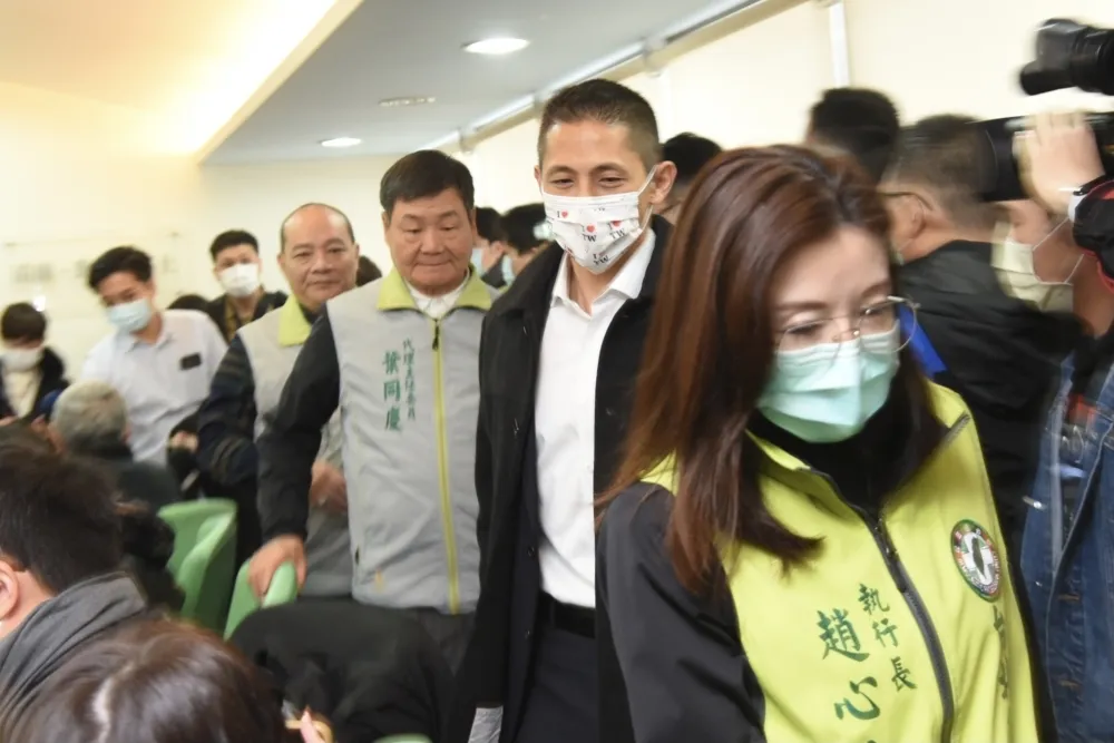 【趙介佑風波】吳怡農與趙家關係匪淺　徐巧芯質疑他是「傀儡主委」