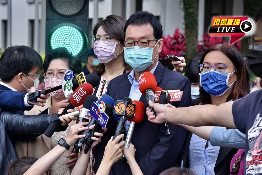 【直播】謝長廷不返台　費鴻泰踢館外交部要吳釗燮踹共
