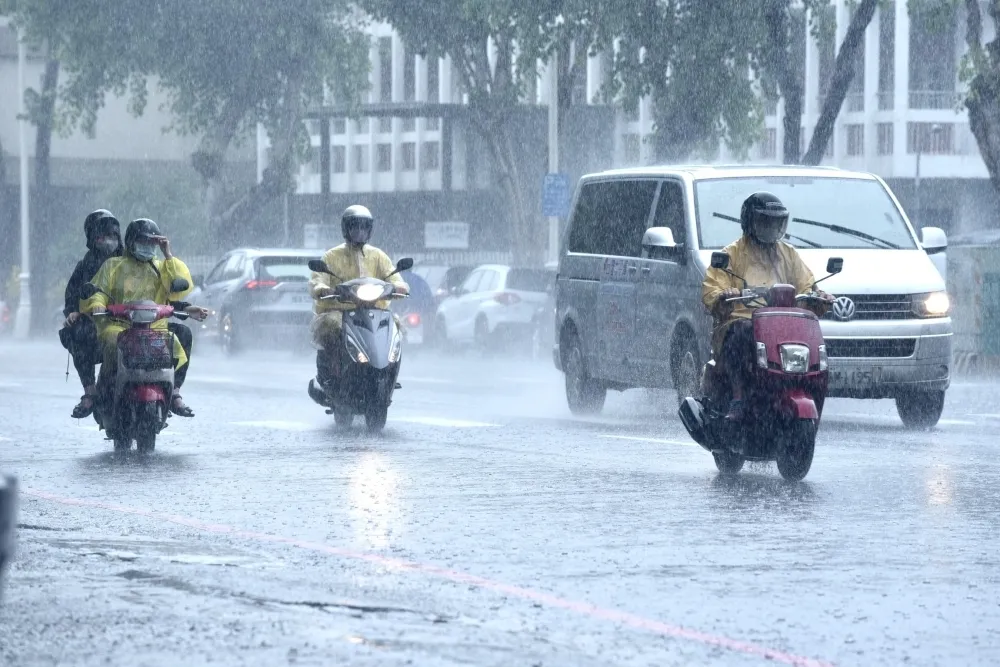 「立夏鋒面到」北北基大雨特報　吳德榮：南部也有局部短暫雨機率