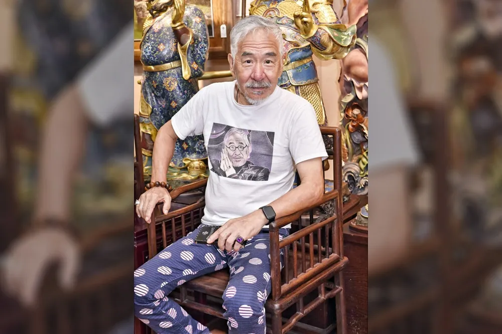 【痛苦歌王的傳奇人生】76歲孫情散盡億元房產獨住旅館　花4千萬維護古董收藏