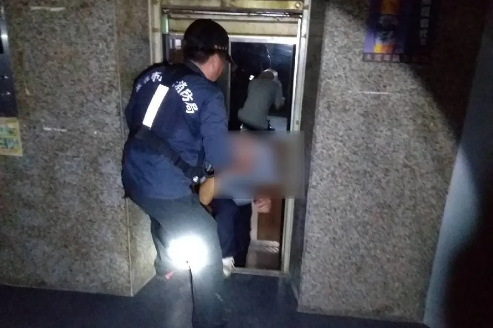 【全台大停電】下午3點至晚上9點15分　全國電梯受困計562件、救出725人