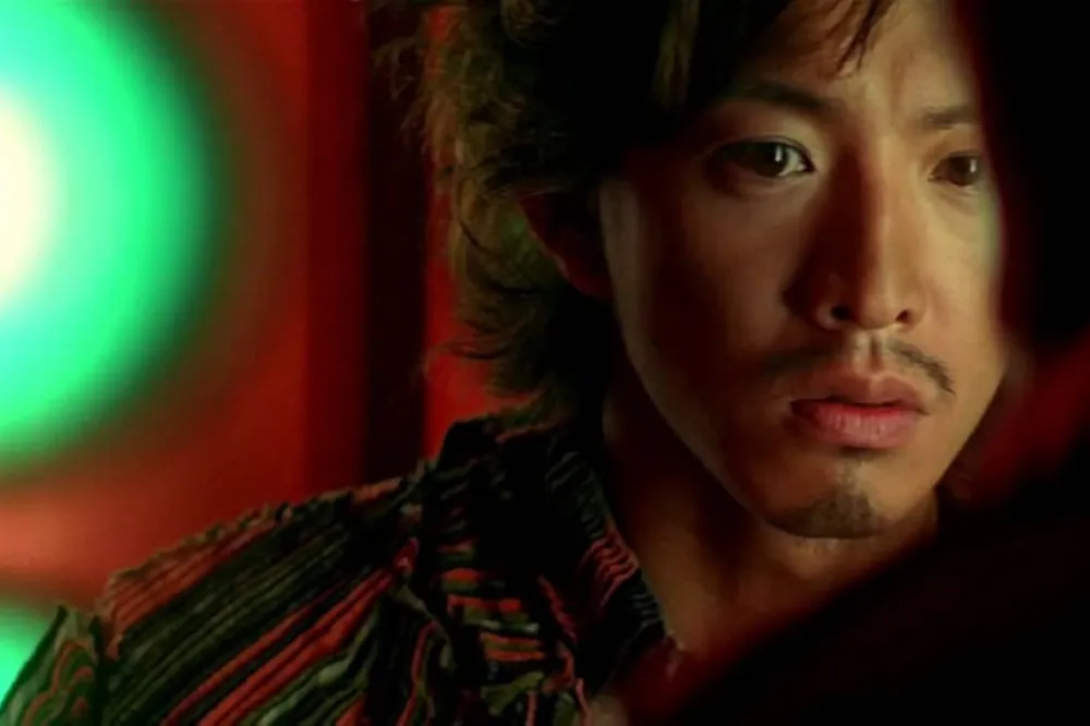 在一眾女星的挾持下　也只有木村拓哉美艷如郡王