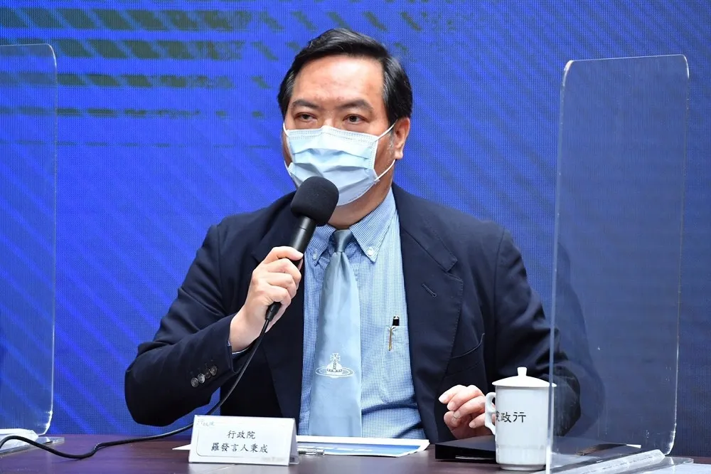 【疫情陣痛】蘇貞昌急召楊金龍開會　「外銷+紓困充足」今年經濟成長仍可達預期