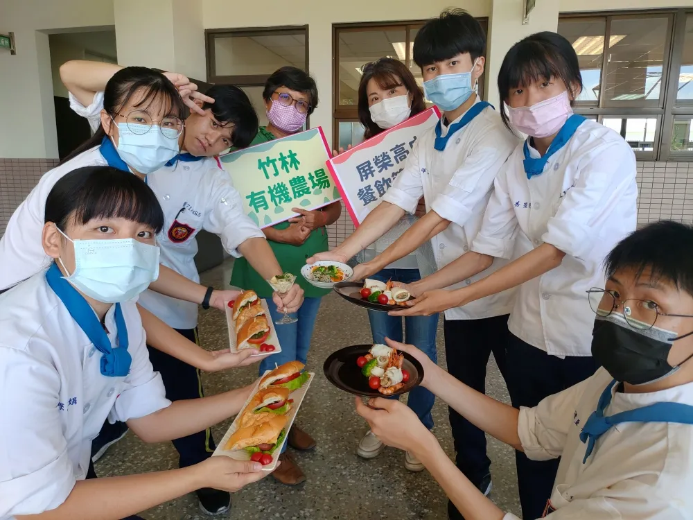 隱形冠軍熬出頭　餐飲科吹羅勒料理風
