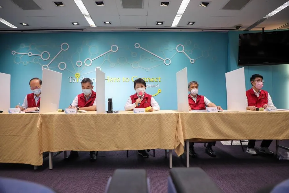 台中市府公佈重慶國小學生確診個案足跡