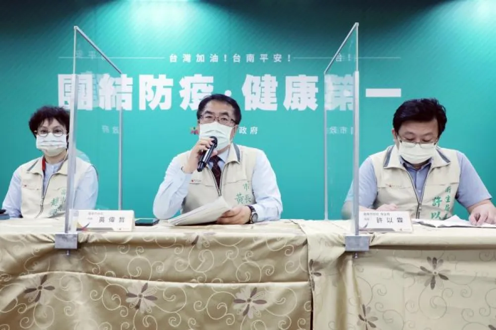 因應學子歸鄉     南市防疫總動員，黃偉哲譴責開賭盤發國難財惡行