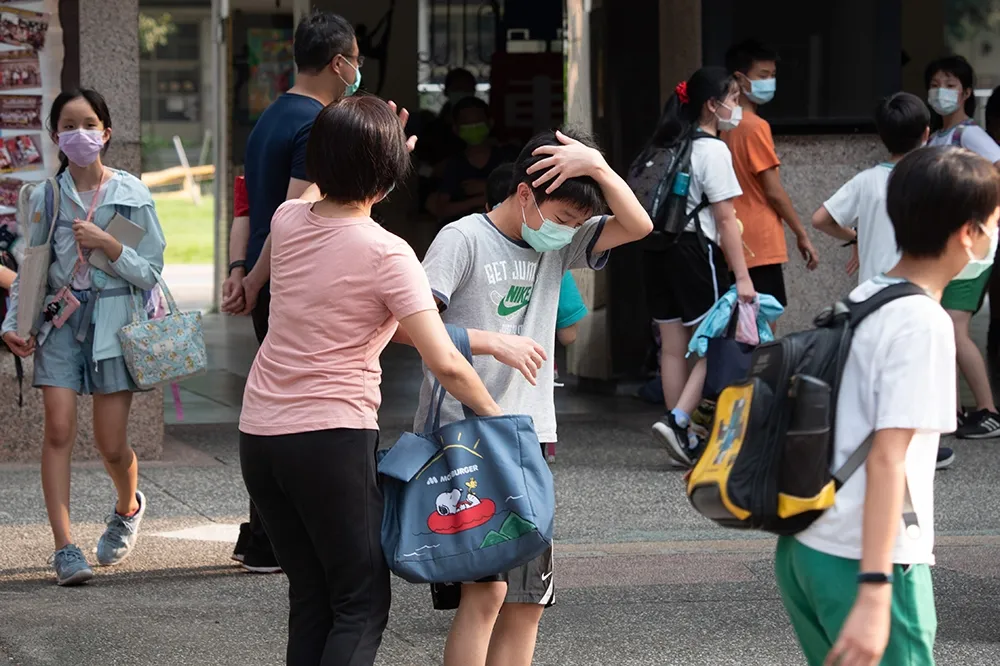 全台累計44名學生確診　教育部：35名本土+9名境外