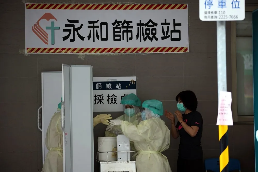 【本土+286】500人輕症送集檢所　隔離病床夠「不會在家等死」
