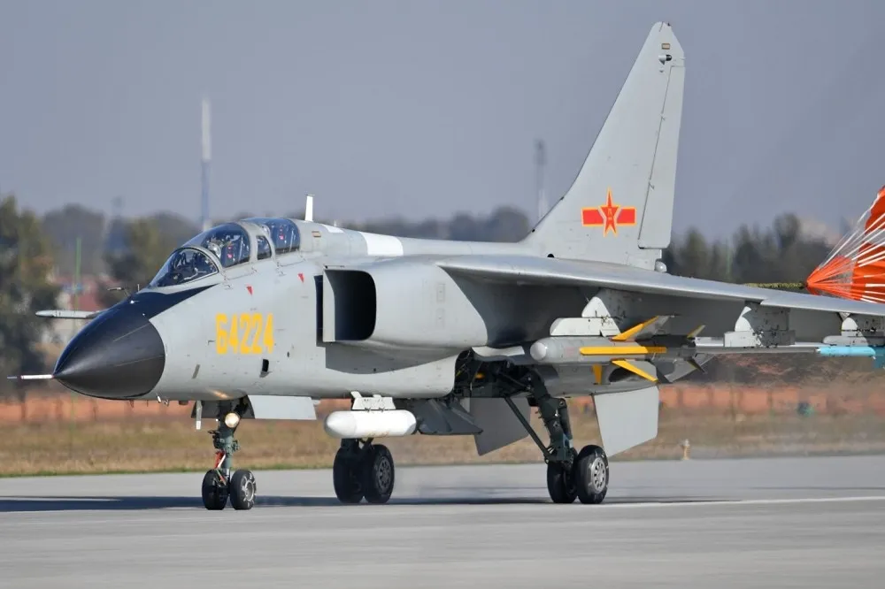 解放軍機再擾台　4架戰機掃過西南空域