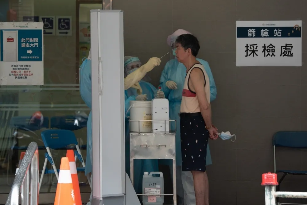 【史上最爆量】永和老翁染疫亡「案號3553」　推算22日確診400例起跳