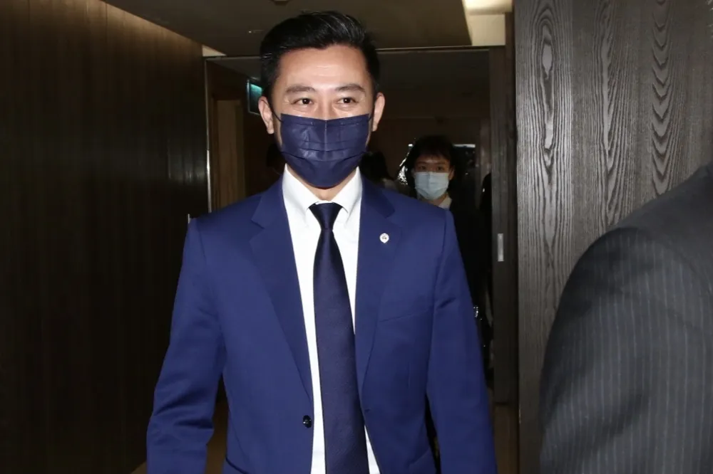 【瞞疫調開鍘】新竹確診男「跟誰上酒店」不吐實　林智堅：依法重罰30萬