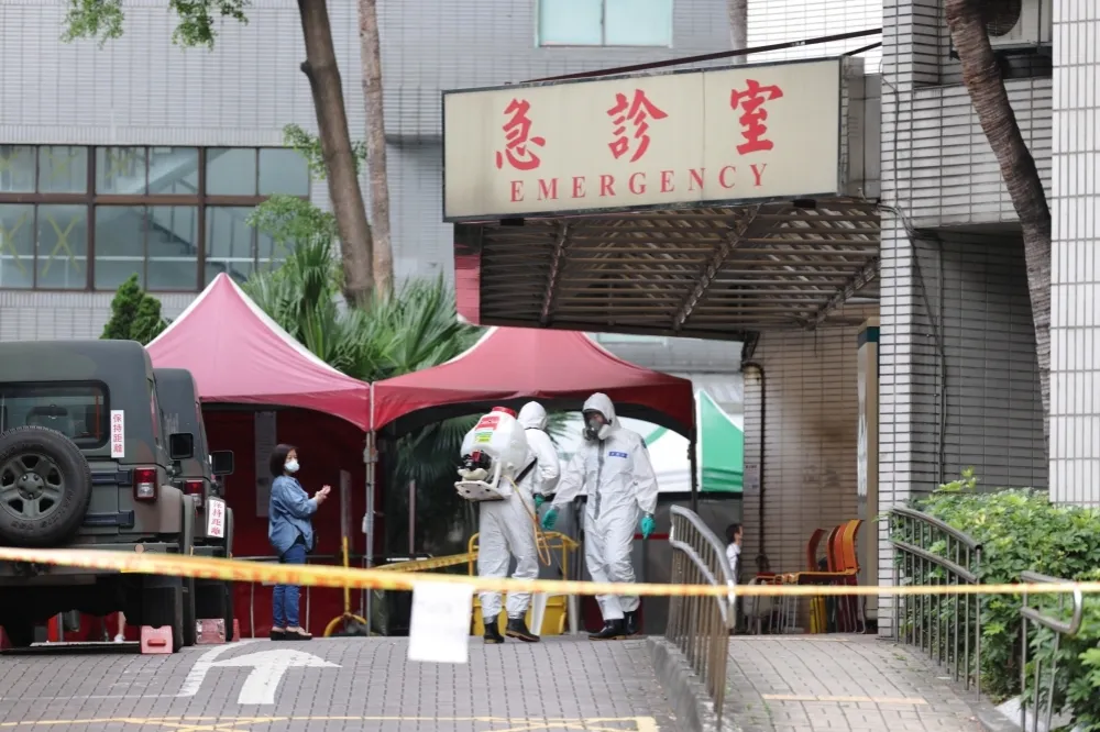 病房爆、院內群聚、急診人力荒　北市聯醫工會SOS：我們很害怕