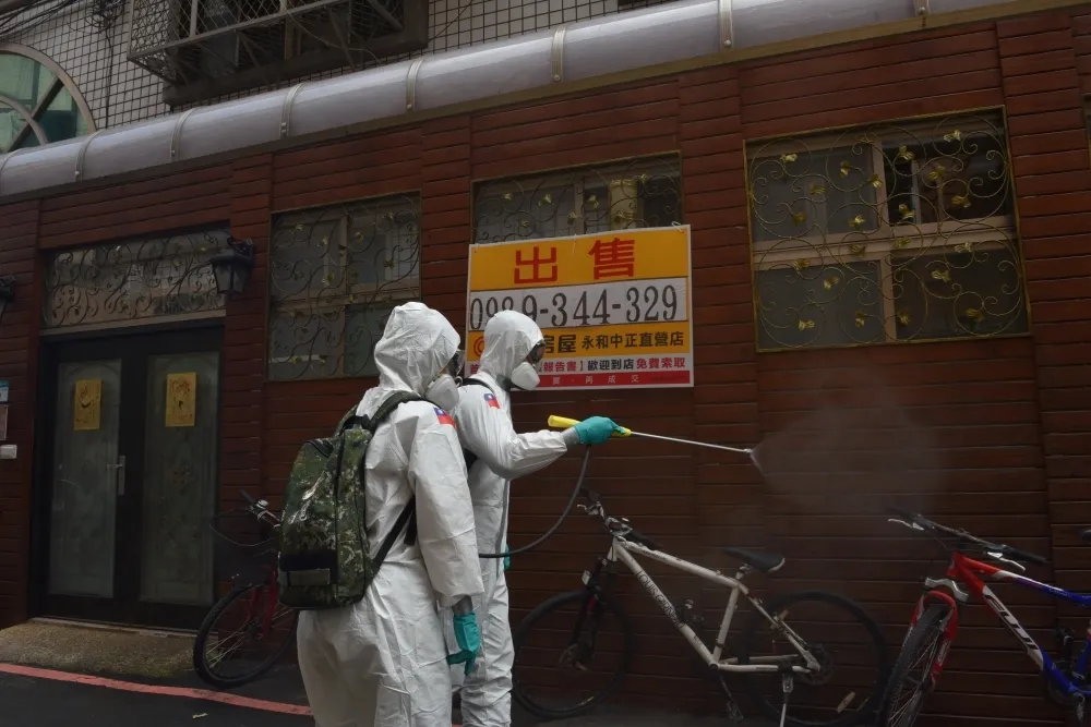 【再添21死】又見30多歲死者！　26日確診男到院前身亡