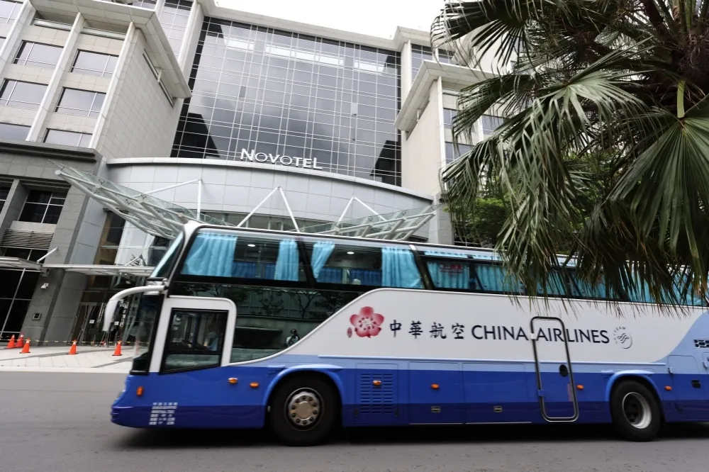 稱陳宗彥主持「3+11」決策遭打臉　陳時中撇甩鍋：都我負責！