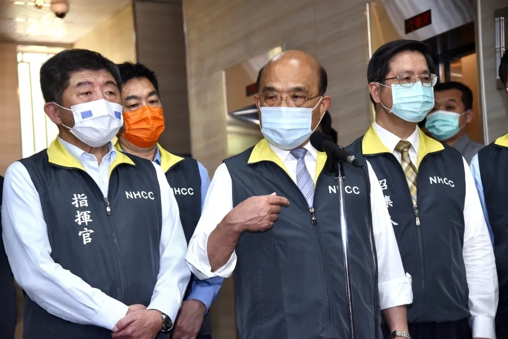 【防疫噴口水】蘇貞昌反擊朱學恒送喪禮花藍　「詛咒努力工作的人不恰當」