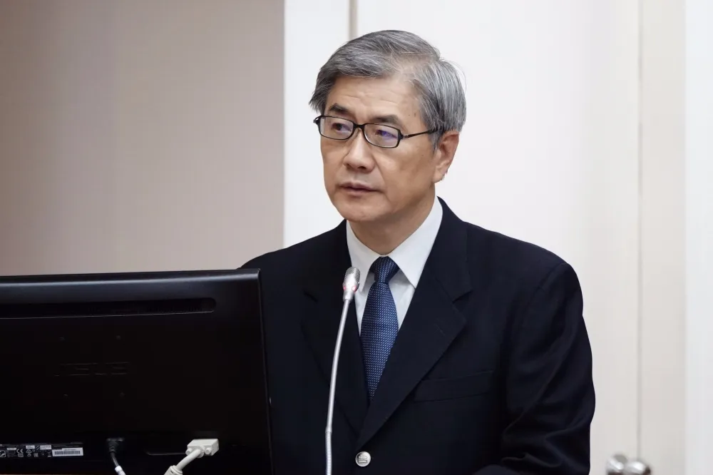 金管會放寬！行員半數以上居家隔離　銀行分行可暫停營業