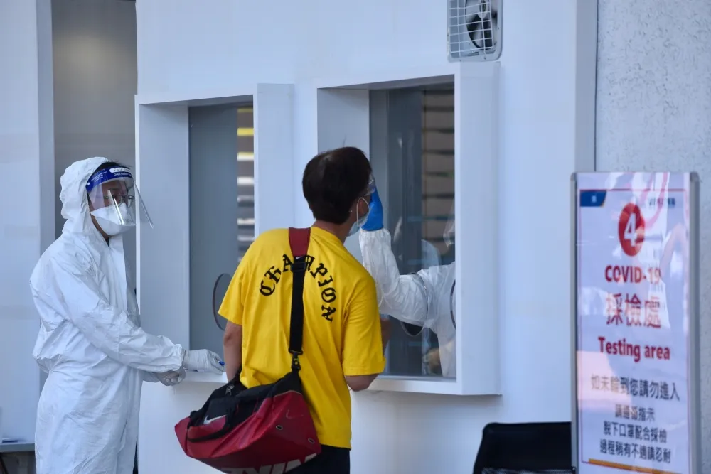慈濟全球總動員買疫苗　鎖定莫德納、嬌生最快7月運台