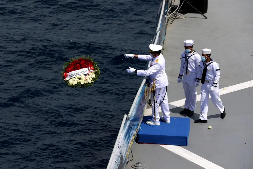 【53名官兵全殉職】下沉失蹤42天後　印尼正式結束南格拉號潛艦打撈任務