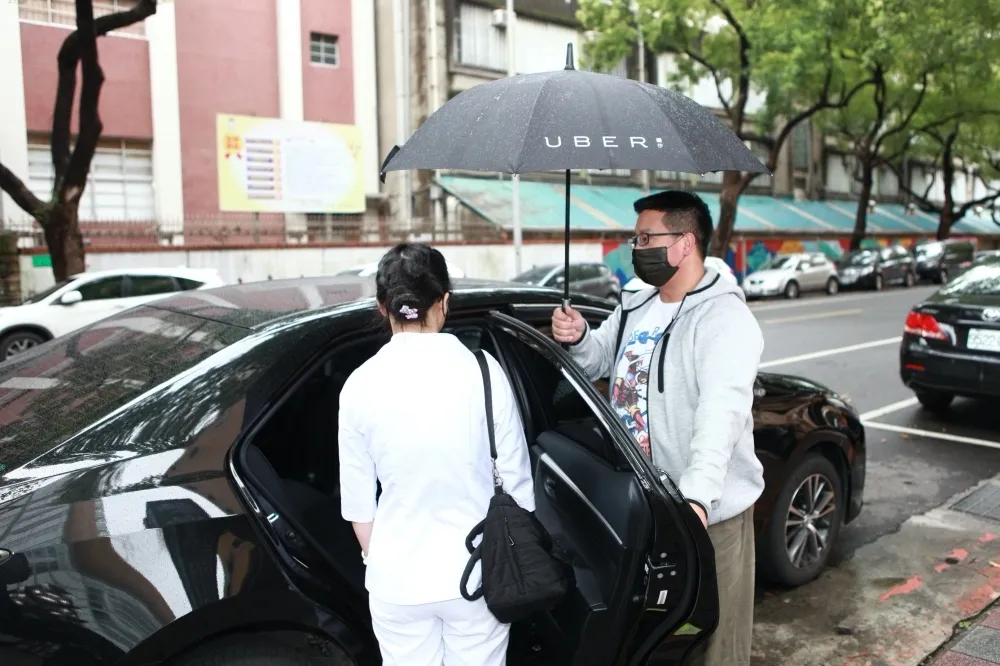 【折扣碼】醫護人員 6/30 前使用 Uber、Uber Eats 享 7 折優惠