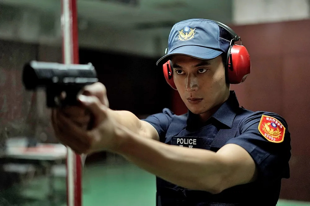 劉冠廷《火神的眼淚》結業令人不捨　新戲《第三佈局》轉當刑警擒拿射擊來真的