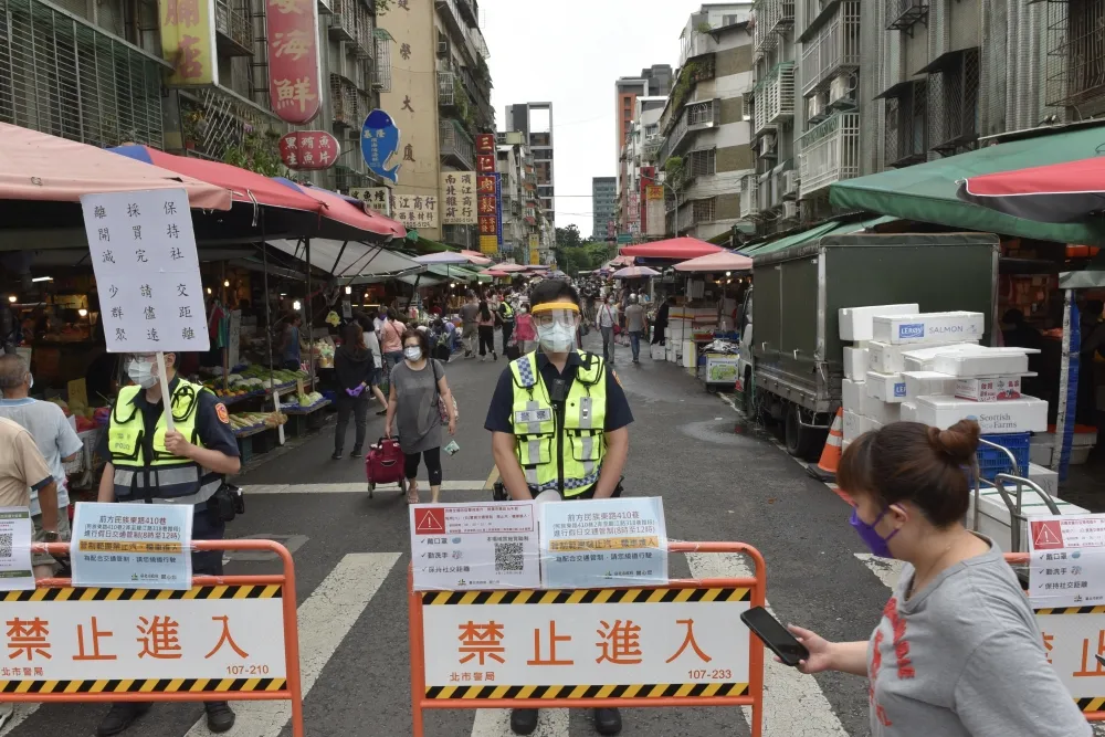 中央拍板！傳統市場限1小時採買　北市採身分證分流　