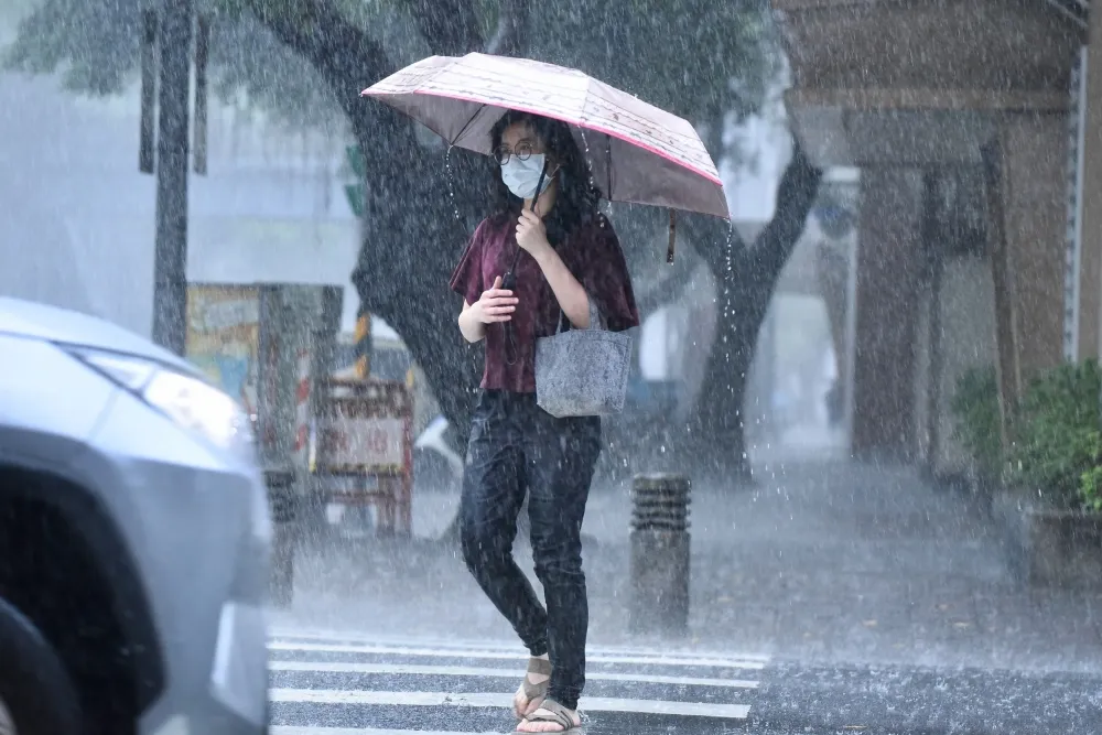  梅雨+颱風攜1.9億噸雨量　德基水庫蓄水率回升雙位數