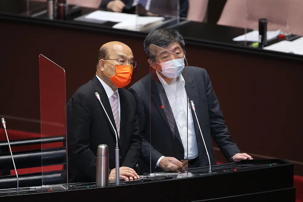 賴士葆指「3+11」是疫情破口　陳時中：政策我負責
