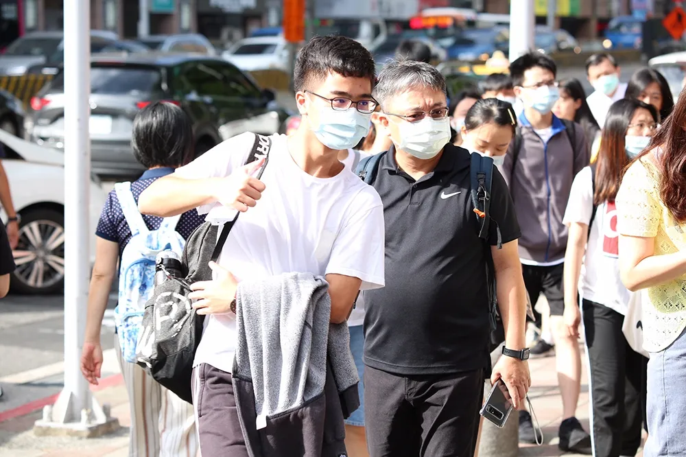 疫情添亂！大學指考延至7/28~30　放榜改為8/31