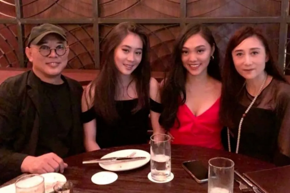 李連杰驕傲2個女兒都是學霸　自爆老婆利智是「超級虎媽」