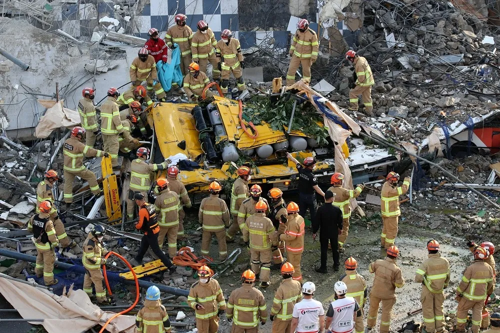 韓國光州拆遷大樓倒塌波及巴士9人死亡　調查發現承包商未依計畫施工
