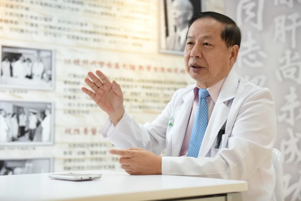 【好心肝之亂】「很驚訝衛生局濫發」　柯文哲切割許金川：認識但沒深交