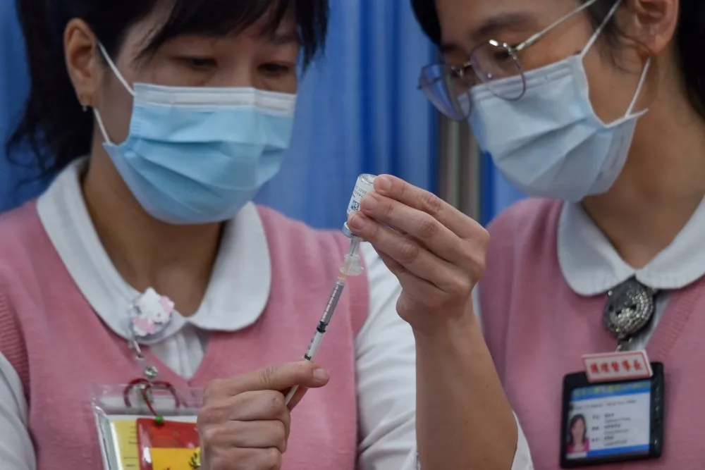 中央突襲！提早3天配發疫苗　北市緊急進行系統壓力測試、新北照原計畫進行