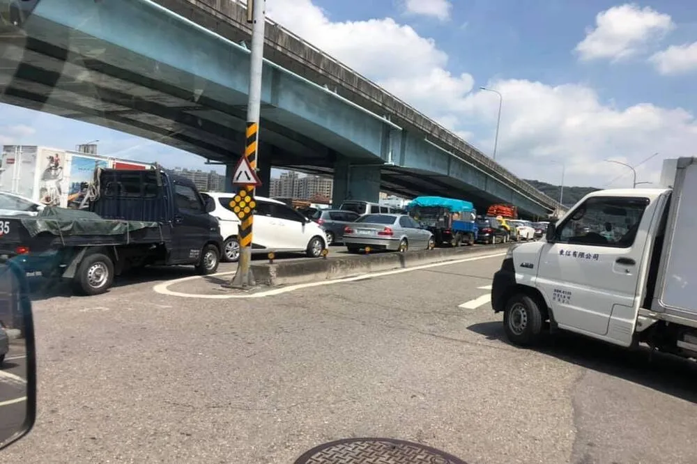 【端午連假首日】防「北毒南送」國道啟動儀控管制　綠燈僅4秒只能過2輛車