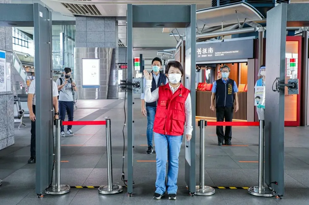 因應端午連假　台中市府在台鐵、高鐵設「消毒防疫門」