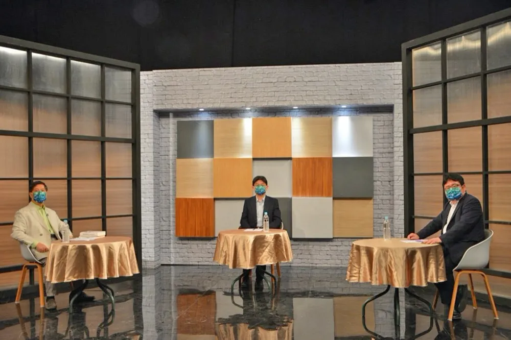 【同為台灣女婿】矢板明夫暴紅與汪浩《三國演議》同台論政　累積百萬人收視