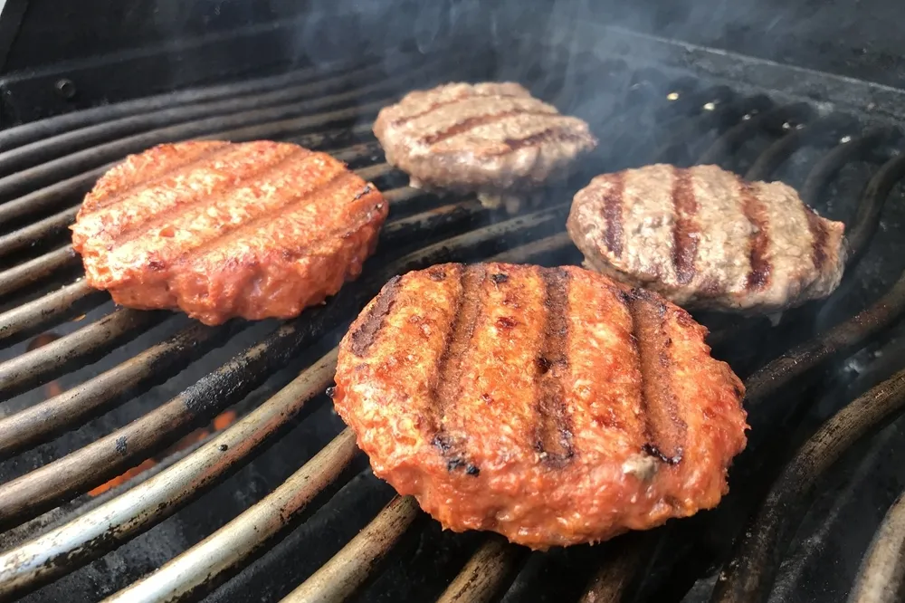 為了人類的未來　你願意吃實驗室培養出來的「潔淨肉」嗎？