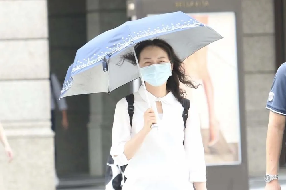 北部高溫飆破36度、中南部雨彈炸開　梅雨鋒下周抵台