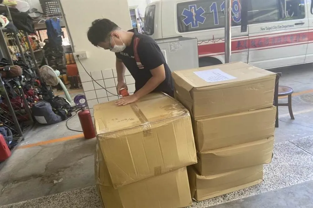 中國、越南仿製隔離衣流入市面　新北消防局已回收6000件