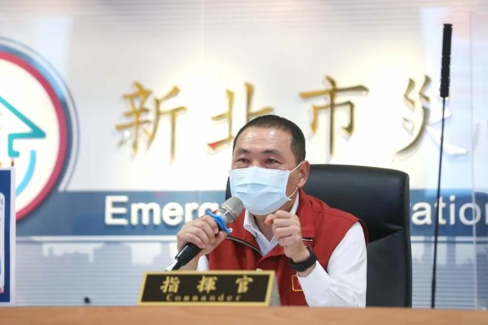 【快訊】侯友宜宣布：新冠確診死亡者　每人發10萬補償