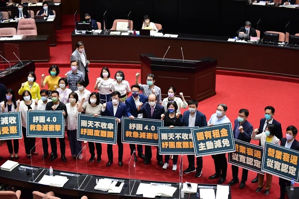 「紓困4.0」預算三讀通過　柯建銘：盼國人團結走出疫情