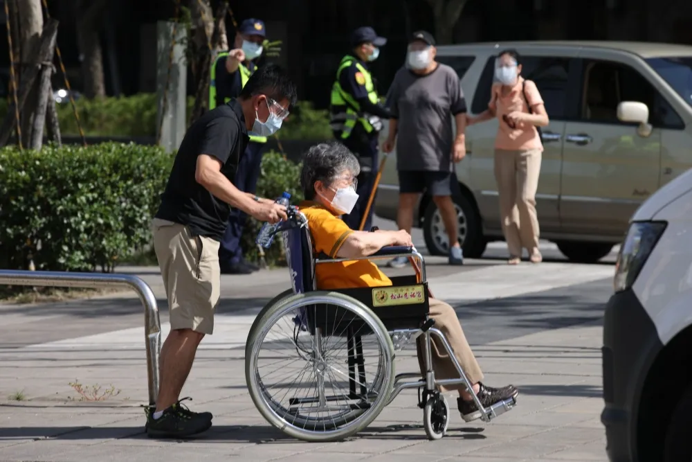 熱爆了！周末高溫上看38度　下周鋒面來台「恐有致災型降雨」