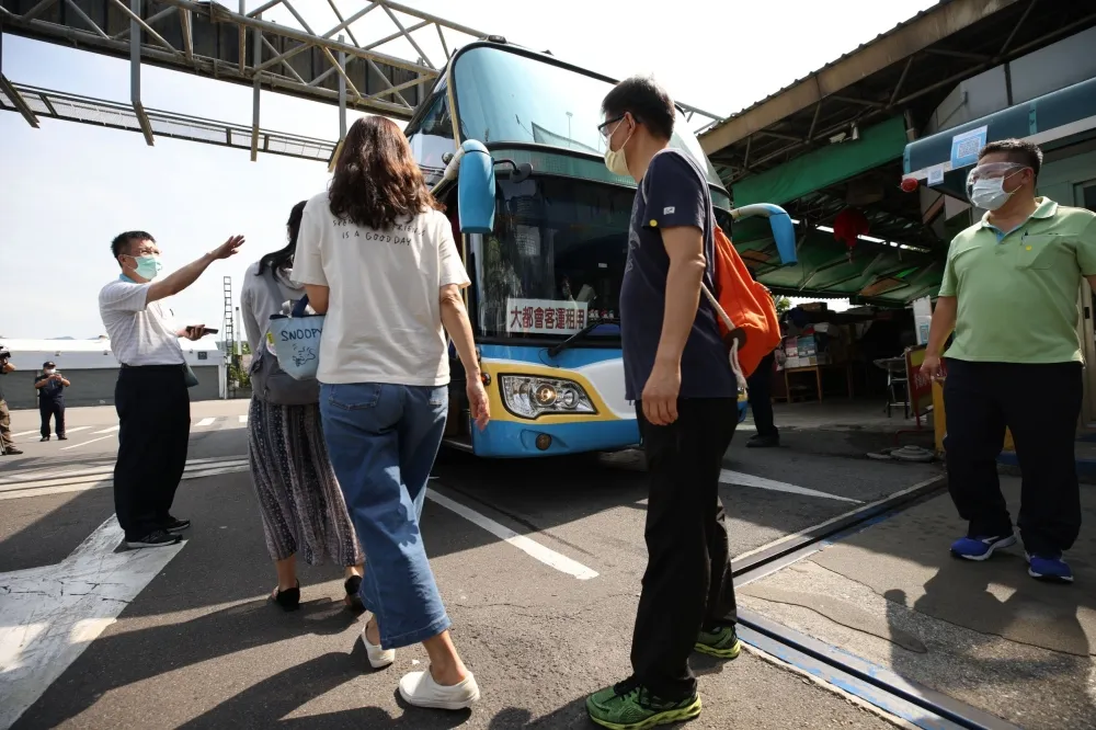 【挨轟慢半拍】北農45人染疫　柯文哲令3天4000人打完疫苗圍堵