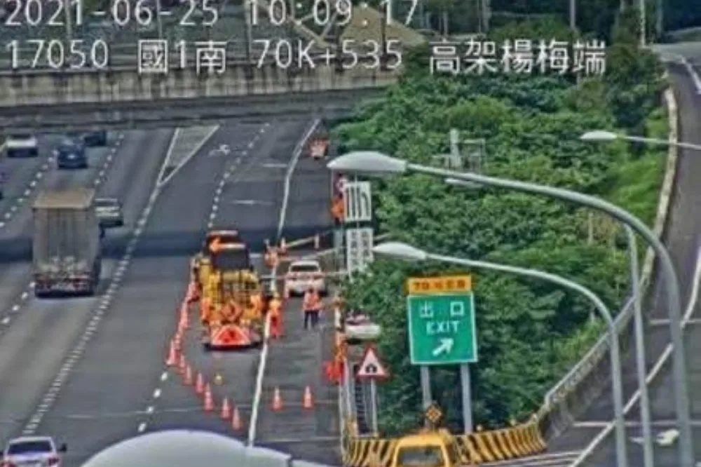 【快訊】五楊高架邊坡赫見女屍　死亡逾1周全身發黑腫脹爬滿蛆