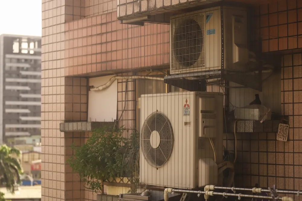 電費紓困減免！台電針對住宅用戶 6 月不實施夏月電價　服務業、農業電費減免這樣算