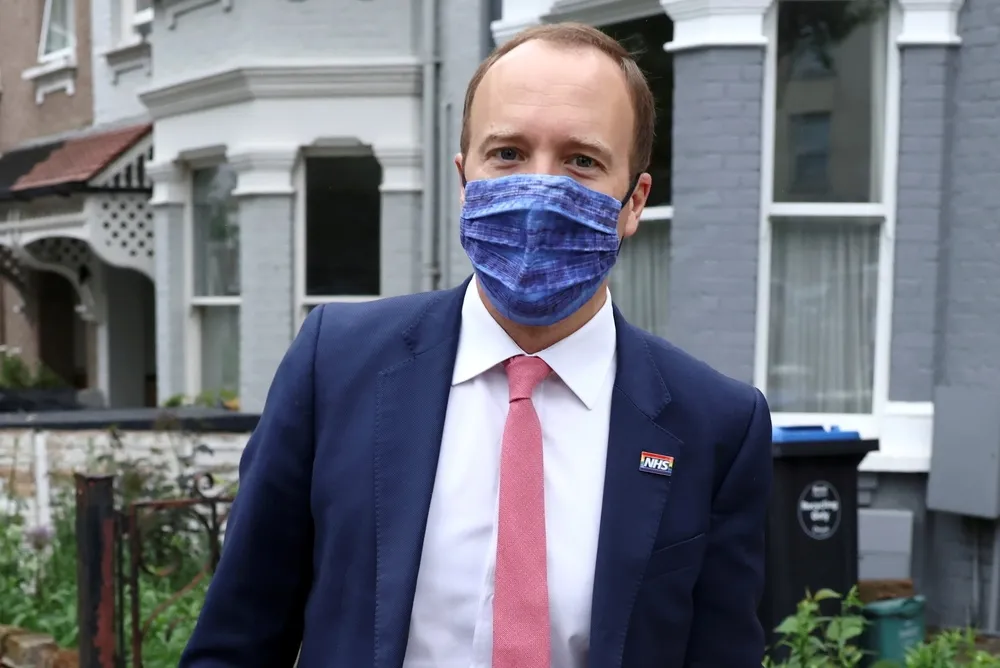 八卦媒體曝光與幕僚外遇激吻畫面　英衛生大臣漢考克辭職