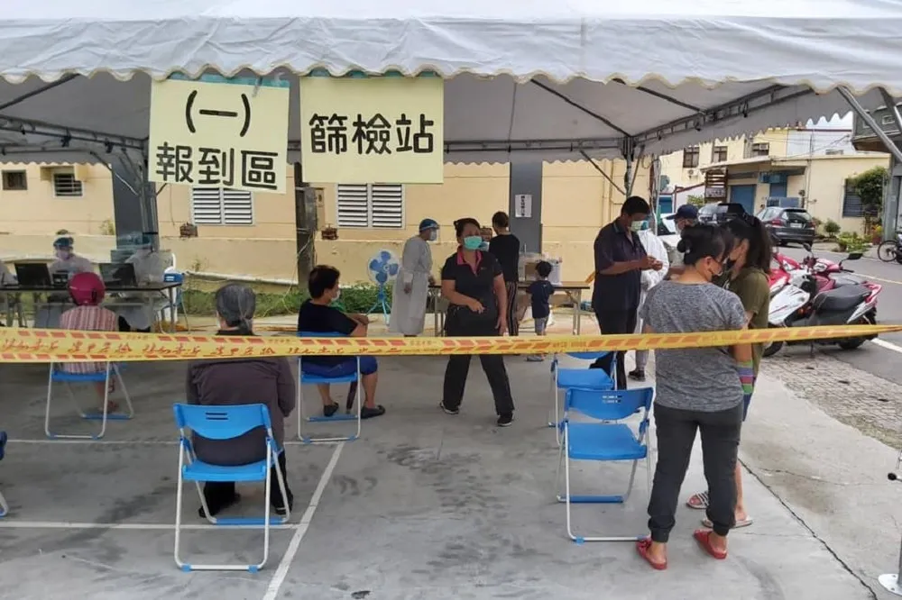 屏東Delta群聚維持12人確診　社區1500人全採陰