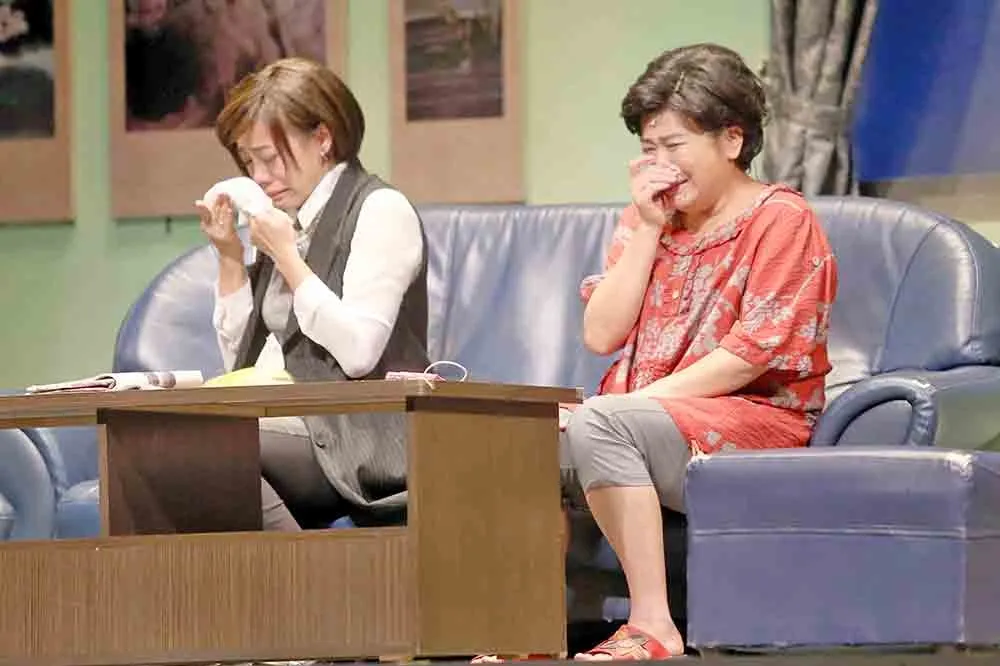 【生活從來沒有是容易的】綠光劇團《人間條件》今晚7:30「收線」　逾280萬人次邊哭邊看