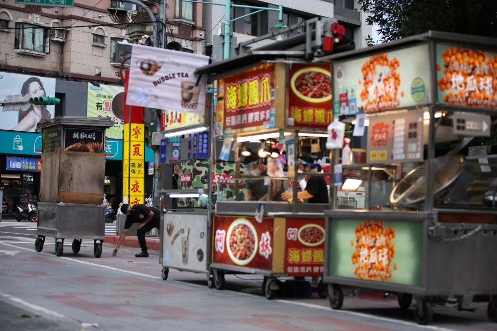 【沒要逆時中】北市夜市「微解封」復業　柯文哲哽咽：要考慮沒飯吃的人